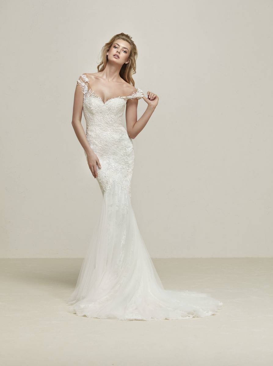 décolleté coeur robe de mariée Pronovias Mary Mariées Bordeaux